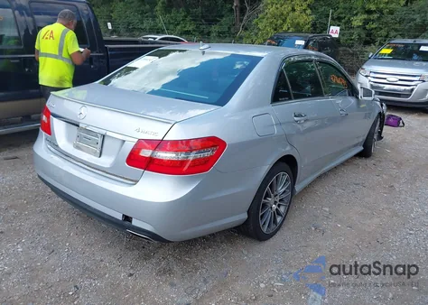 2010 Mercedes-Benz E 350 4Matic z USA, uszkodzony, nr VIN WDDHF8HB7AA064088